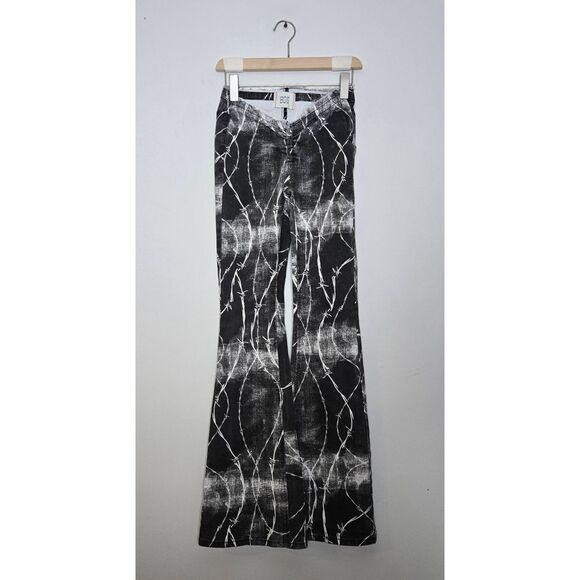 BDG Urban Outfitters Barb Wire Print Size 24 Ruched V-front Flare Jean - Picture 2 of 7